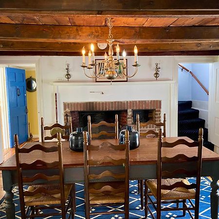 וולס Holiday Guest House Bed & Breakfast מראה חיצוני תמונה