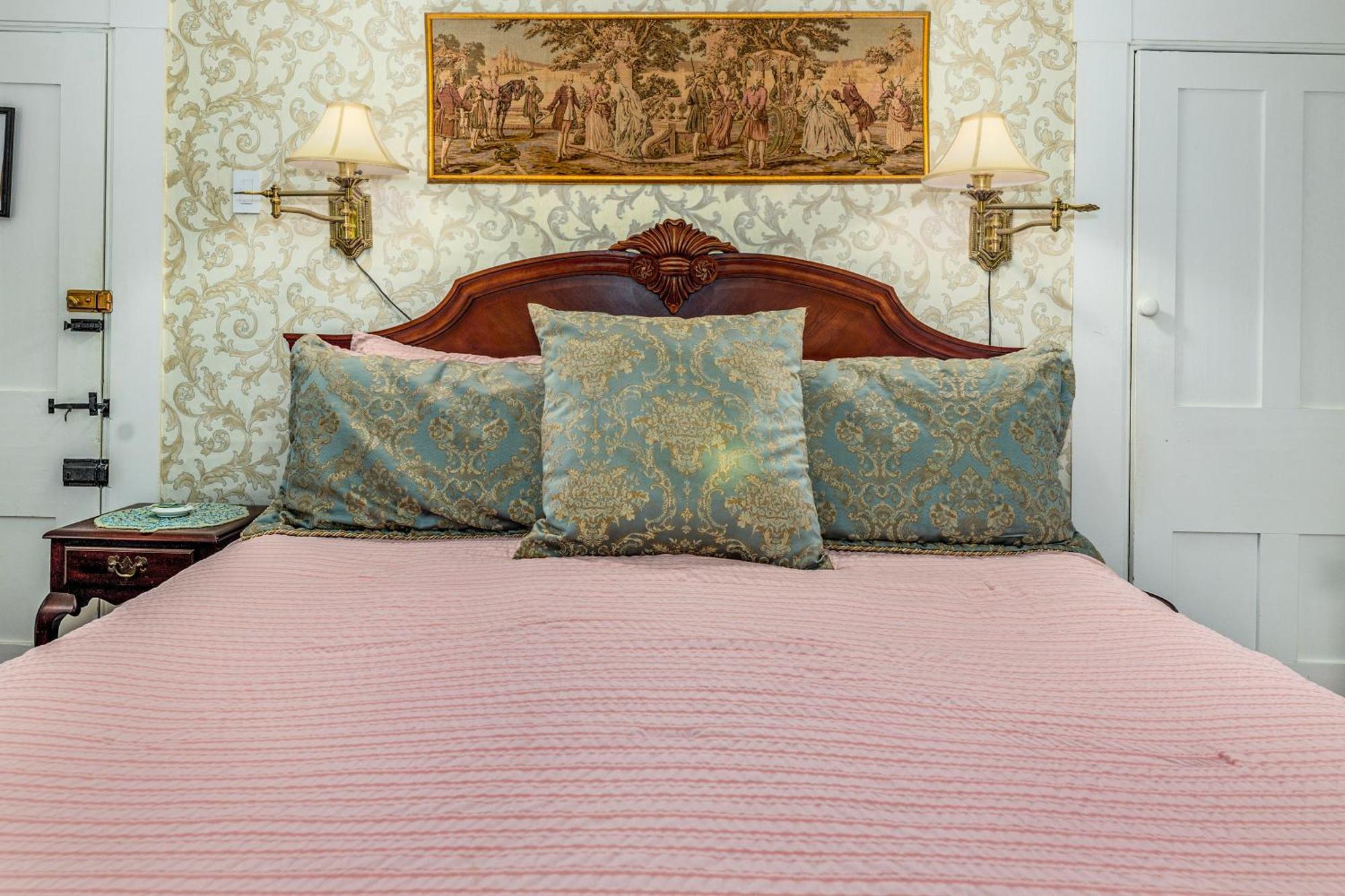 וולס Holiday Guest House Bed & Breakfast מראה חיצוני תמונה