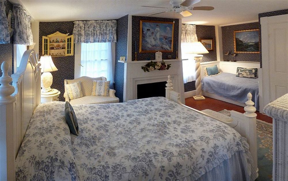 וולס Holiday Guest House Bed & Breakfast מראה חיצוני תמונה