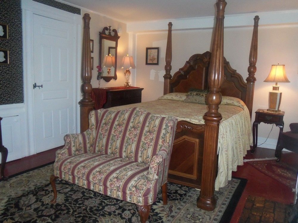 וולס Holiday Guest House Bed & Breakfast מראה חיצוני תמונה