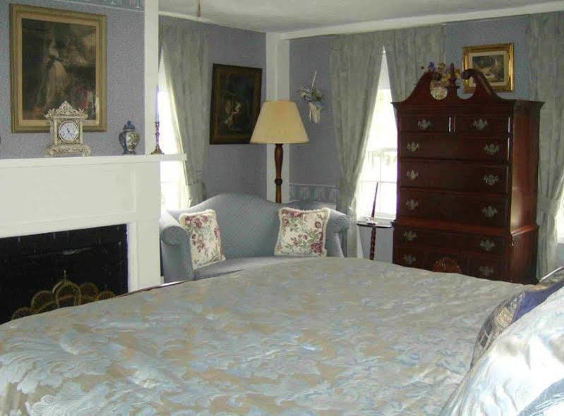 וולס Holiday Guest House Bed & Breakfast מראה חיצוני תמונה