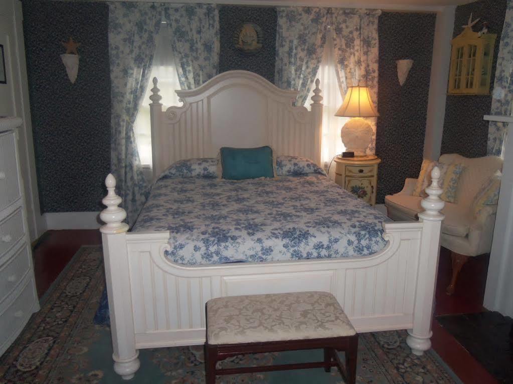 וולס Holiday Guest House Bed & Breakfast מראה חיצוני תמונה