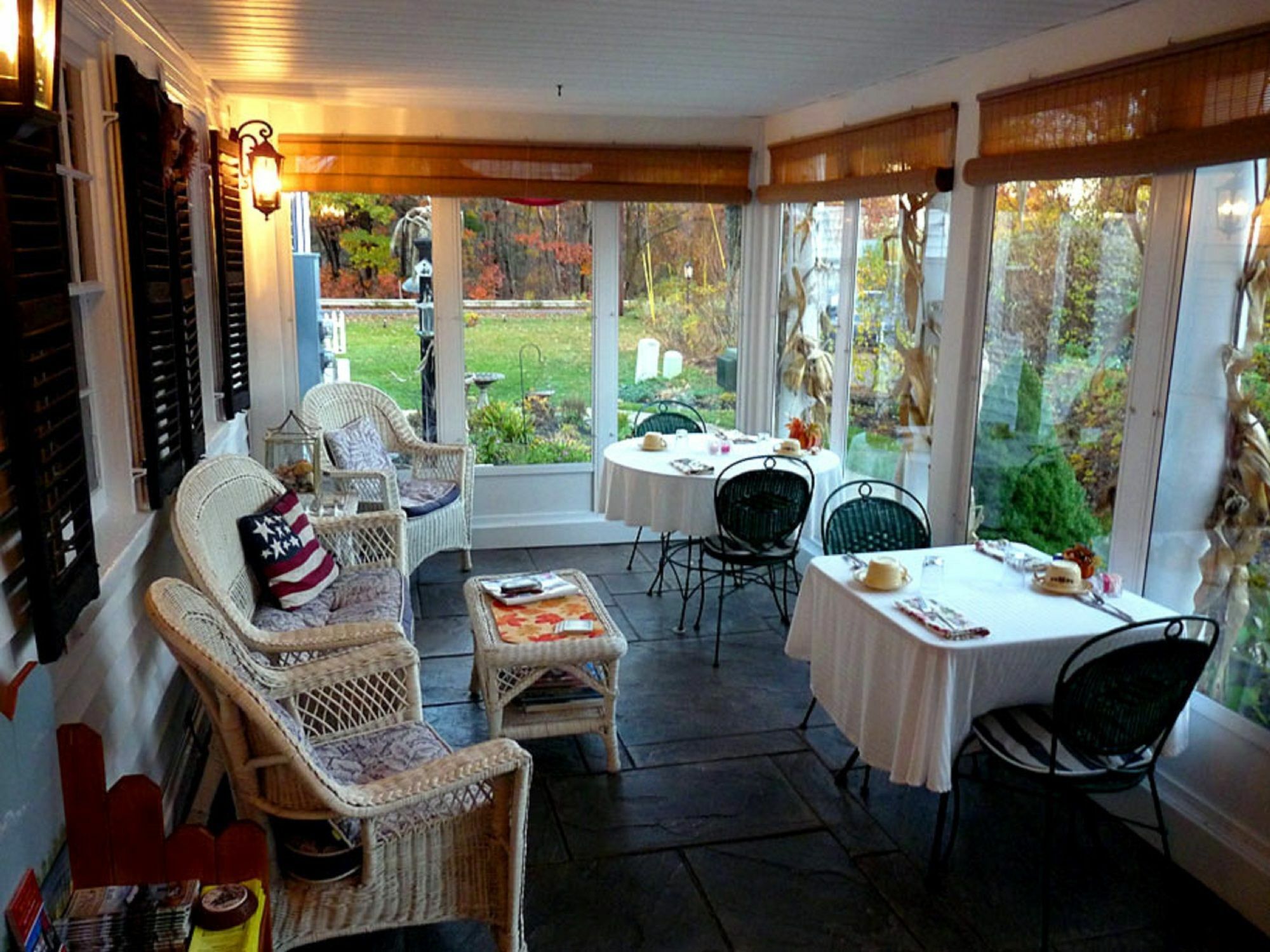 וולס Holiday Guest House Bed & Breakfast מראה חיצוני תמונה