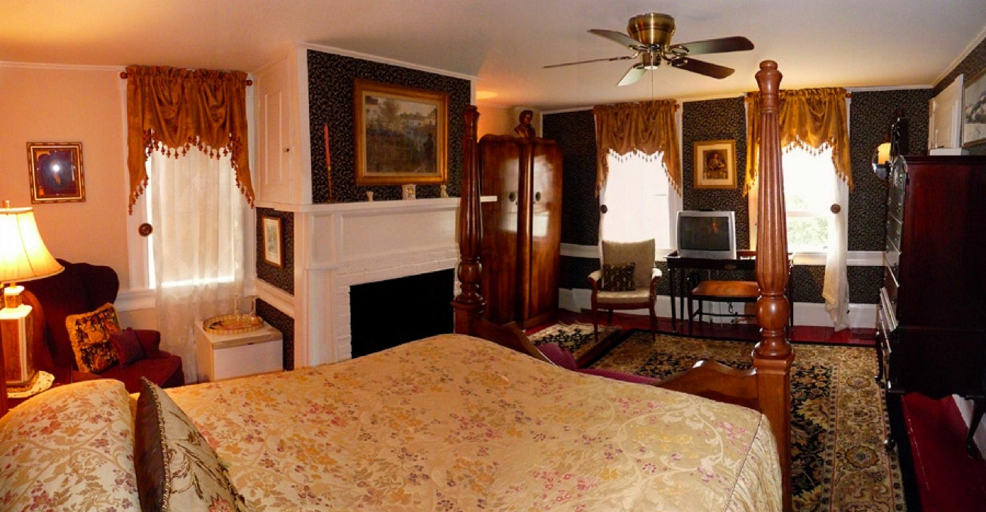 וולס Holiday Guest House Bed & Breakfast מראה חיצוני תמונה